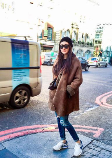 女人的红唇大戏，get爆款女王大幂幂同色唇膏，兰蔻,Lancome菁纯柔润丝缎唇膏全新上市