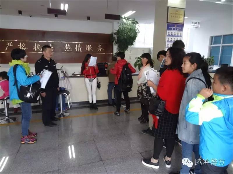 办证大厅如何更好的服务群众,户籍办理小窗口便民服务大舞台