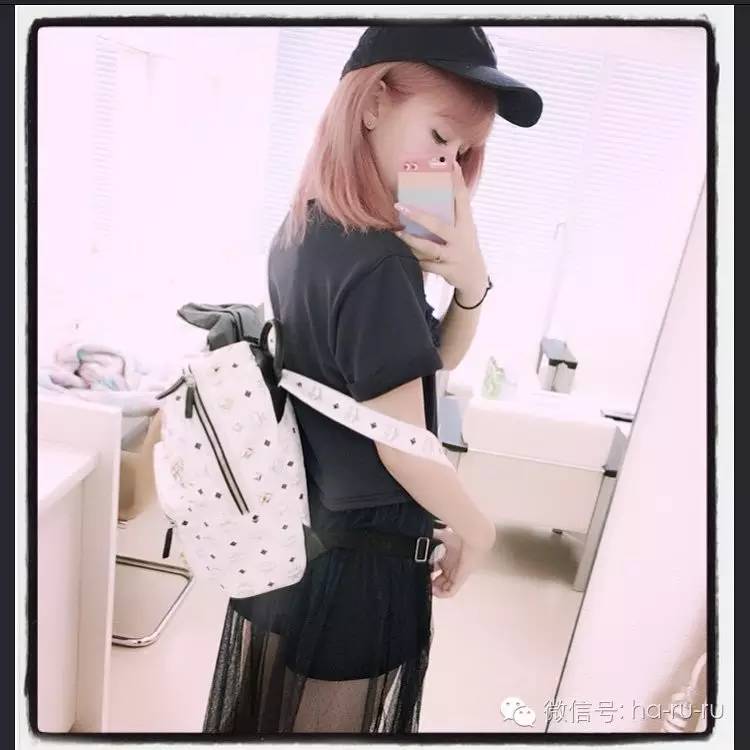 mcm的包包应该怎么搭配,mcm包包穿搭