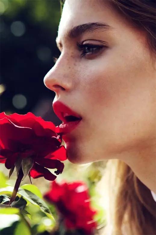 雀斑妆很流行可雀斑很恼人,就要化妆就要美