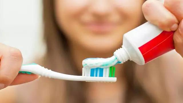 护牙其实很简单选对牙膏是要害,选对牙膏牙齿真能变白吗
