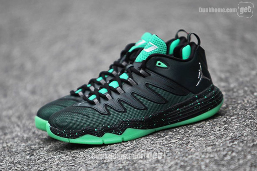 怎么看篮球鞋纹路深不深,篮球鞋怎么看性能