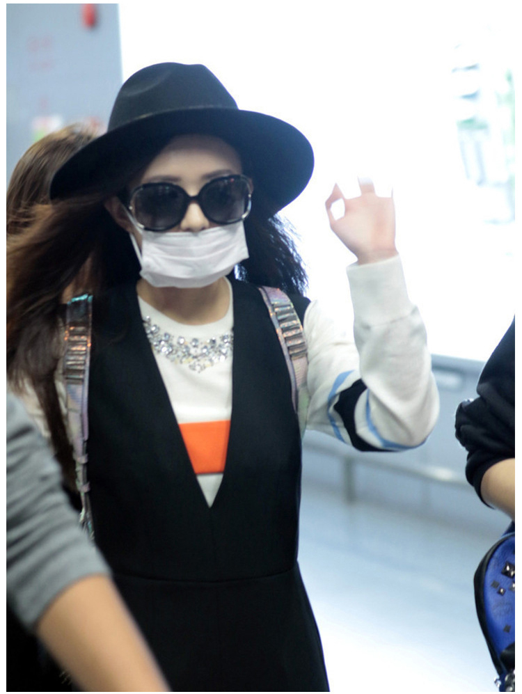 赵丽颖阔腿连体裤,赵丽颖穿吊带阔腿连体裤