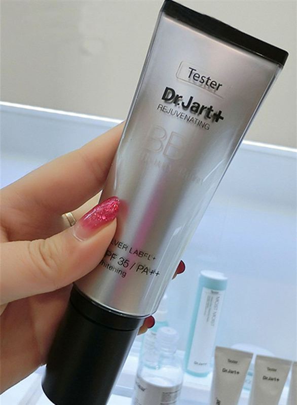 去鼻子黑头的最好方法小窍门,正确使用去黑头鼻贴的方法