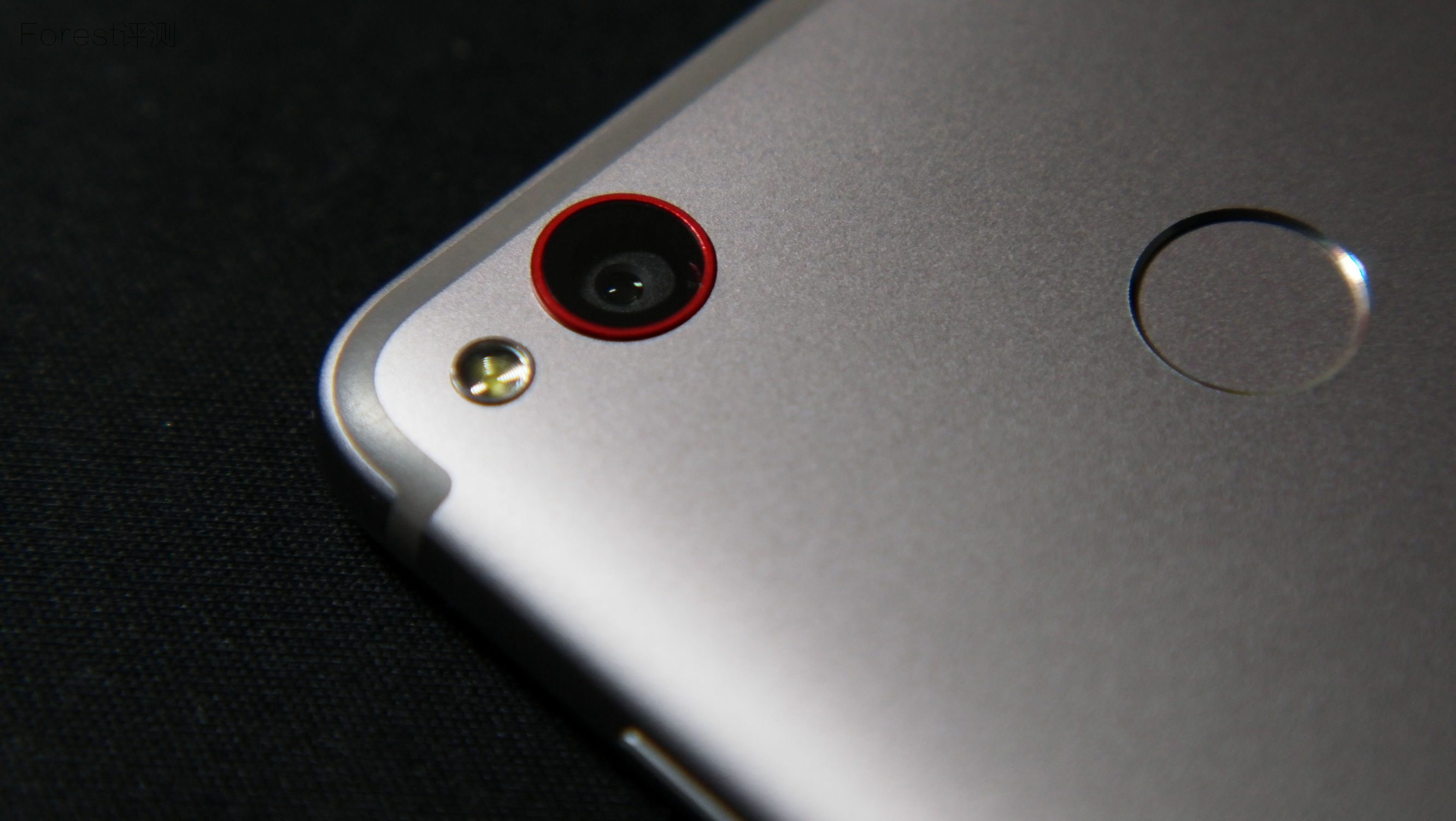 4k运动相机和小蚁微单哪个好,小蚁微单12-40镜头一般是拍什么