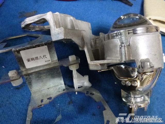 索纳塔八代灯光改装视频,九代北京现代索纳塔夜晚灯光效果