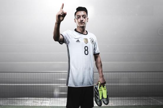 你所不知道的厄齐尔载入史册的第一做饼师