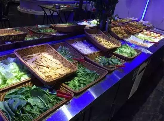 天冷你不会穿秋裤吗,冬季你能够不穿羽绒服但一定要穿