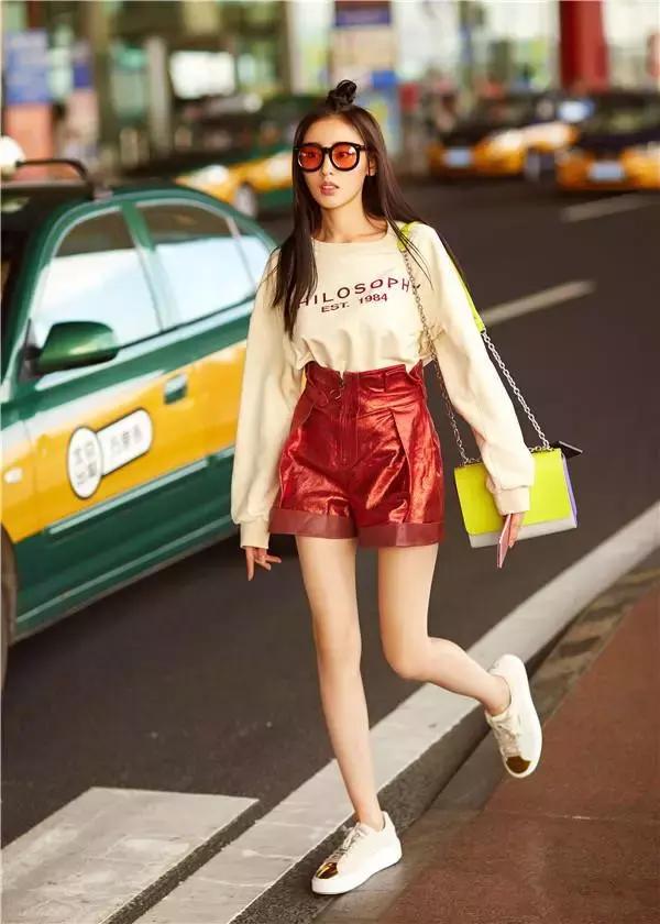 oversize卫衣怎么穿好看,oversize卫衣穿什么裤子