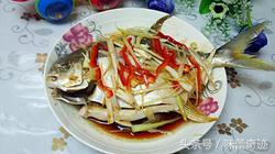 大厨清蒸金鲳鱼的经典做法,清蒸金鲳鱼家常做法第一美食