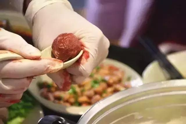 天冷你不会穿秋裤吗,冬季你能够不穿羽绒服但一定要穿