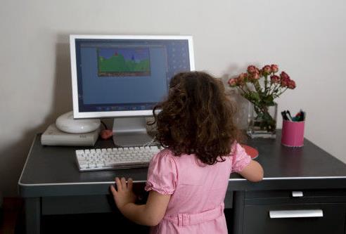 孩子玩游戏家长需警惕,孩子玩游戏上瘾的正确引导方法