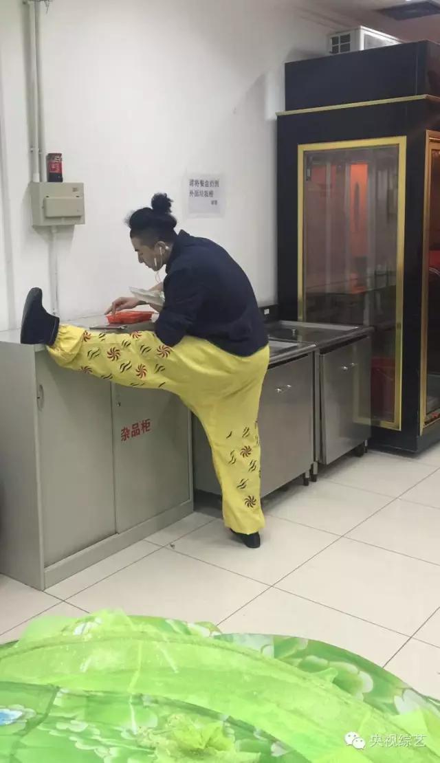 1983央视春晚精彩瞬间,历届春晚惊艳瞬间