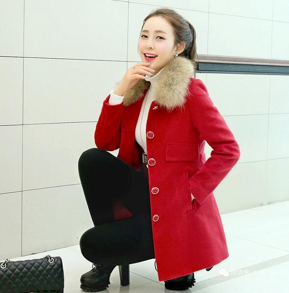 简约的款式尽显优雅大气 (简洁大方的款式)