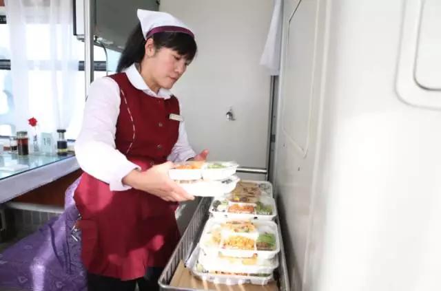 火车站列车员的真实生活,列车员上班的真实感受