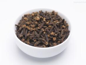 婴儿快速止打嗝小妙招,快速止打嗝小妙招穴位