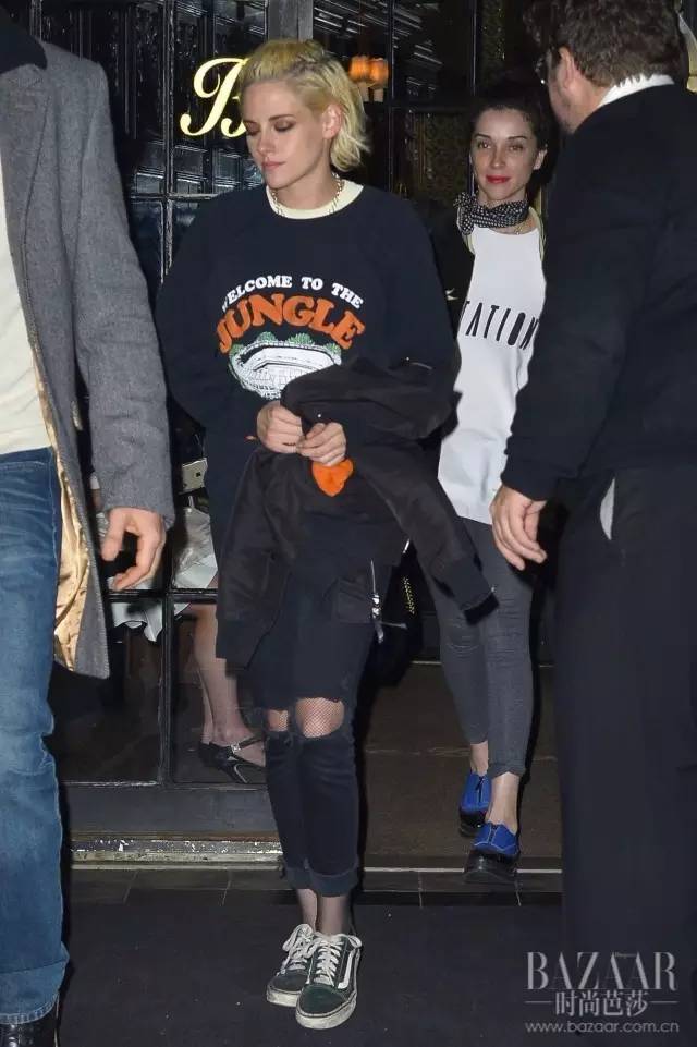 什么？“辣眼睛”的渔网袜又回来了？！然而这一次我竟然驾驭得这么好看！