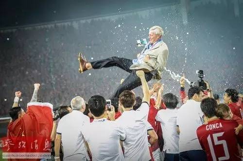 里皮离任后怒批国足风雨同路,里皮是怎么重新接手国足的