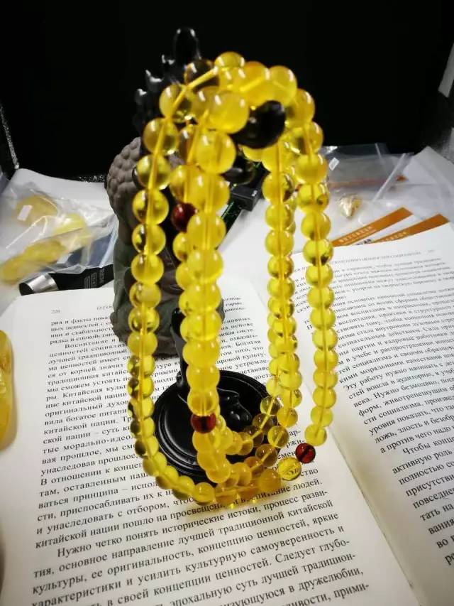 琥珀与蜜蜡有何不同,琥珀蜜蜡怎么分等级