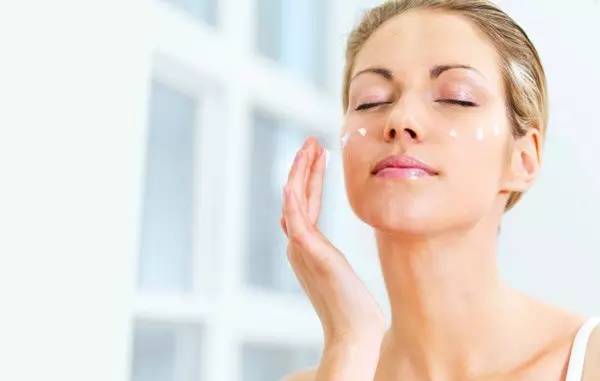 13款口碑超好的保湿利器，从此「干皮」是路人