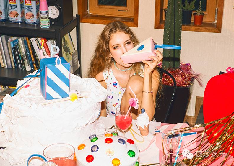 真正男子汉杨幂张蓝心沈梦辰,杨幂沈梦辰黑白配