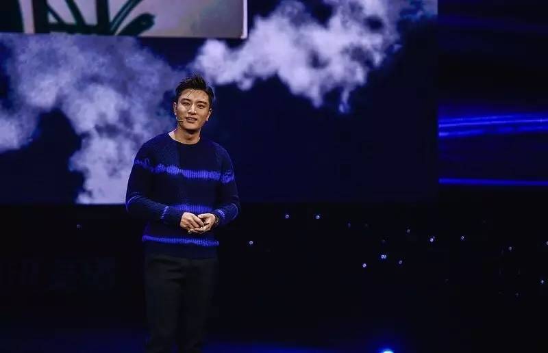 腾讯娱乐“星空”演讲：刘震云的人生离不开他舅和他姥徐峥讲述“*光脱**”史