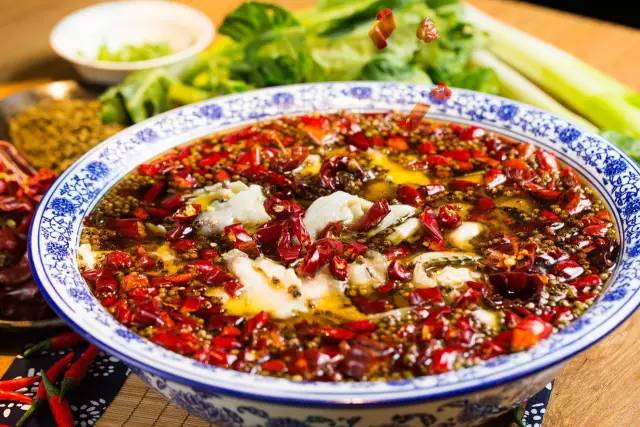 这家餐厅提供的菜单让人细思极恐,这家餐厅菜不好吃却天天爆满