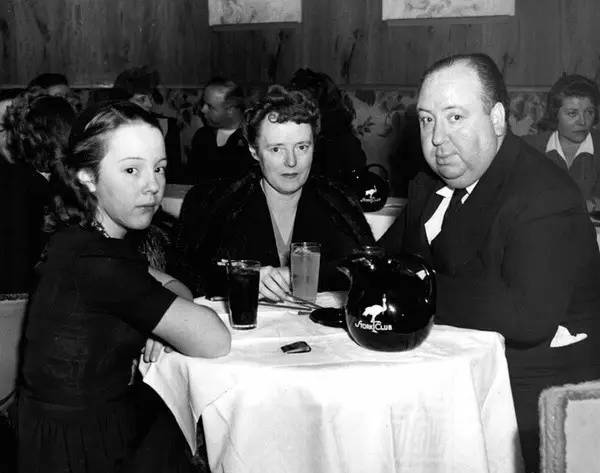 希区柯克的电影成就,希区柯克的哪一部电影最值得观看