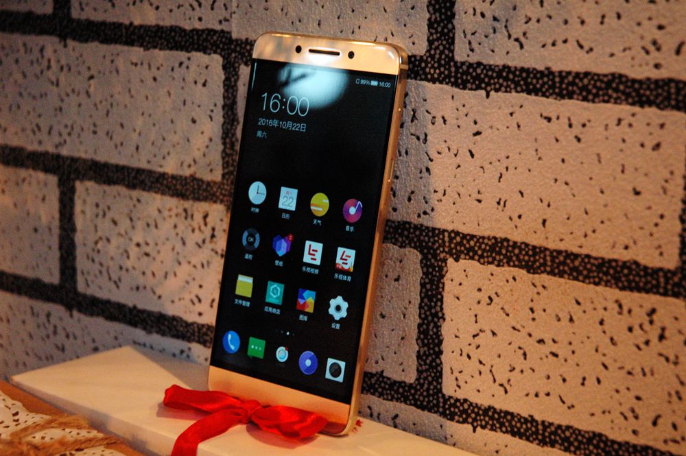 乐视乐pro3双摄ai版手机,乐pro3和乐视2哪个好