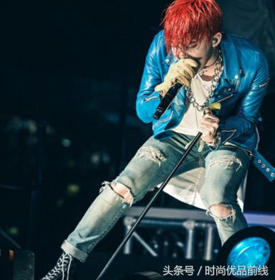 权志龙同台斗艳,明星同款皮衣权志龙