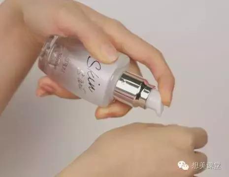 护肤保湿减皱纹,秋冬混干肌护肤步骤