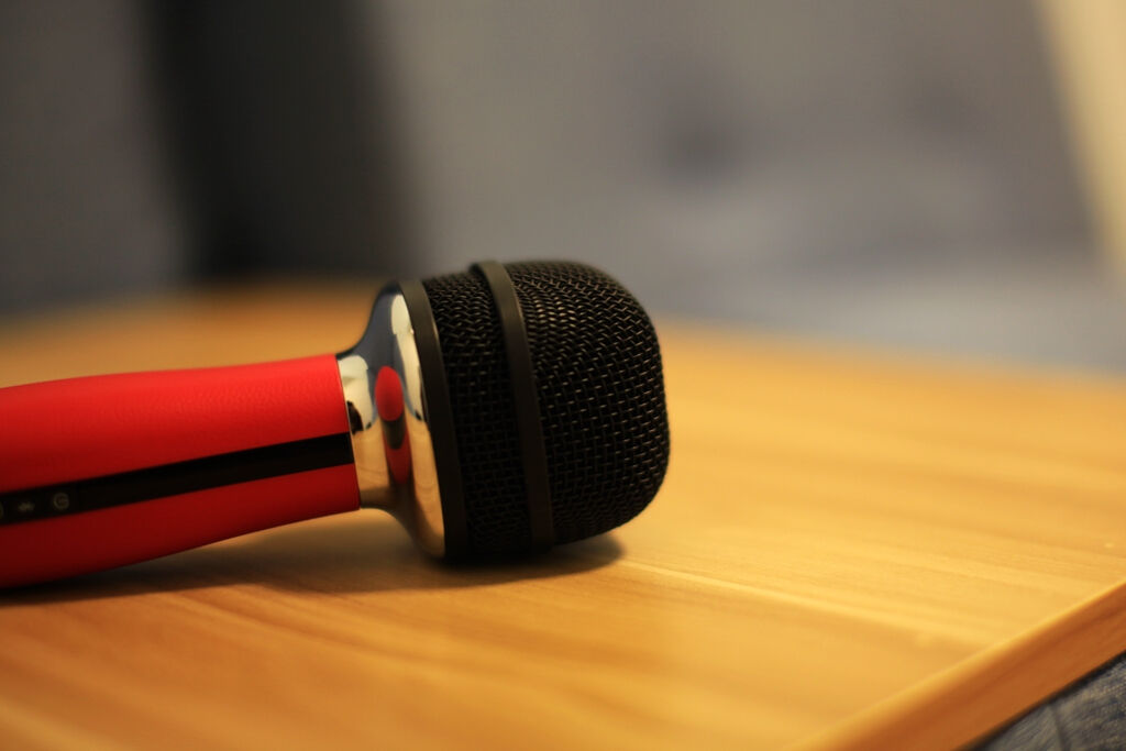 全民k歌是不是原来的唱吧,现在唱吧火还是全民k歌火