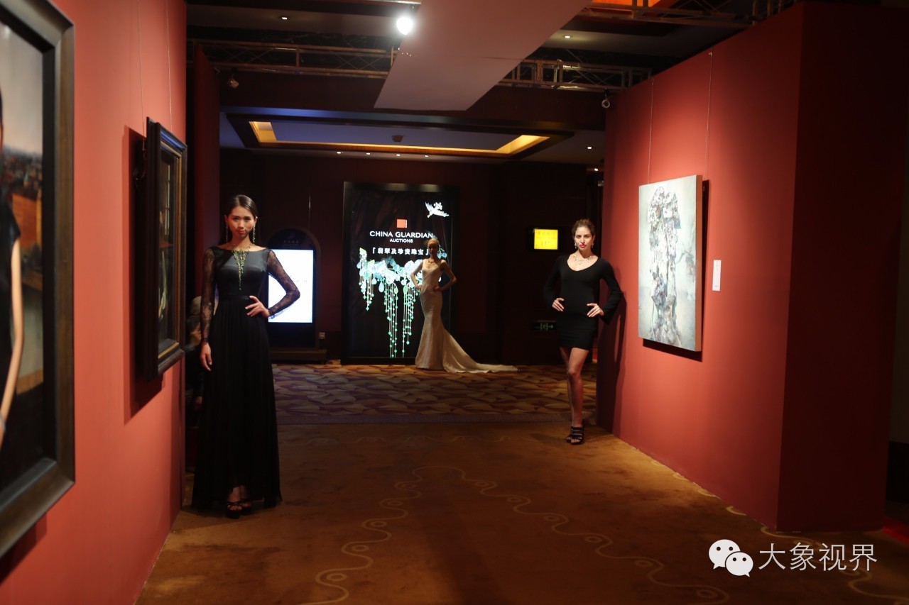 美艳洋模带您私家欧洲之旅！