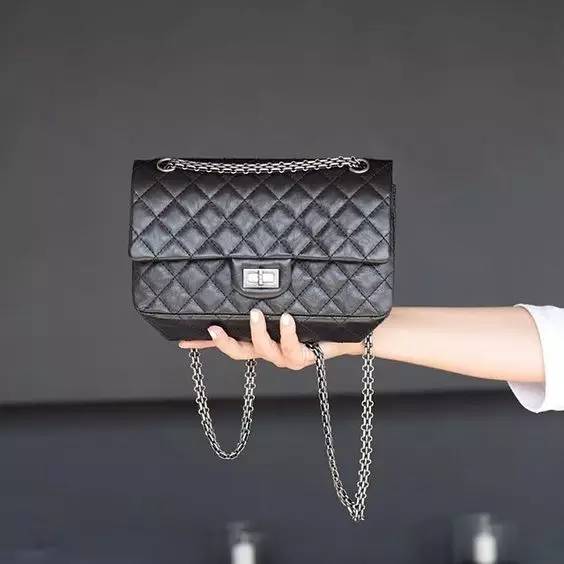 你一定想知道的真实故事,能够看看你每天背的包里有啥吗