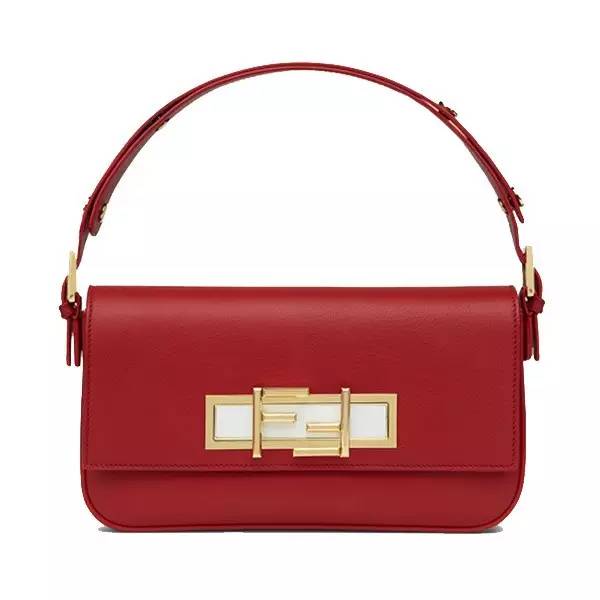 你一定想知道的真实故事,能够看看你每天背的包里有啥吗