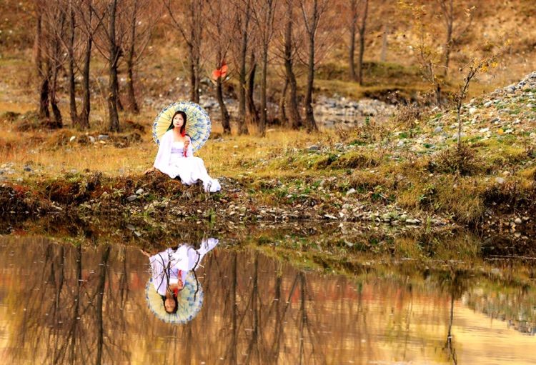 我在秋天等你是什么歌,我在秋天等你美到心碎散文