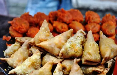 尼泊尔这个国家最喜欢吃什么 (西藏的尼泊尔美食)