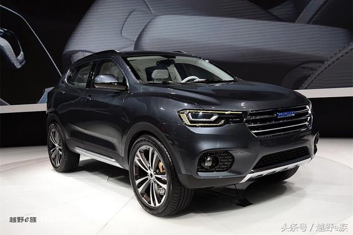 城市中的帅小伙试驾哈弗H2s红标版