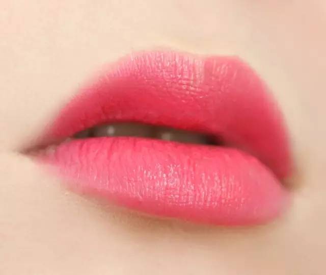 香奈儿口红三支套装试色,看了又看银珠的口红