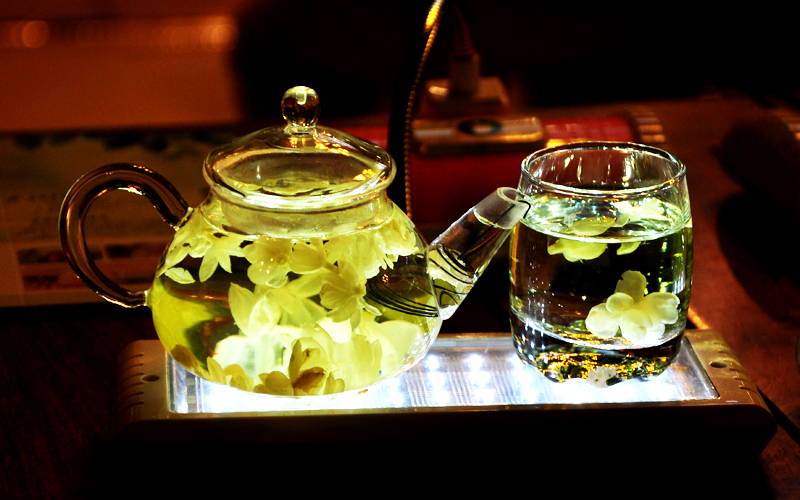 咽喉炎咽干吃什么中药,上火导致的咽喉肿痛应该吃什么药