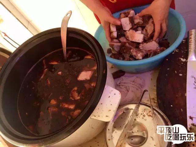 平顶山老潼关肉夹馍,平顶山十大必吃老店