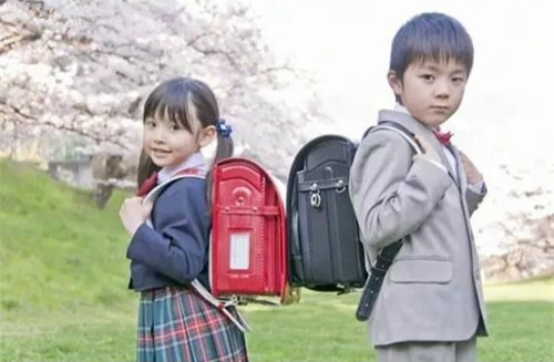 日本小孩的书包为什么那么贵,日本小学生的书包到底有多少钱