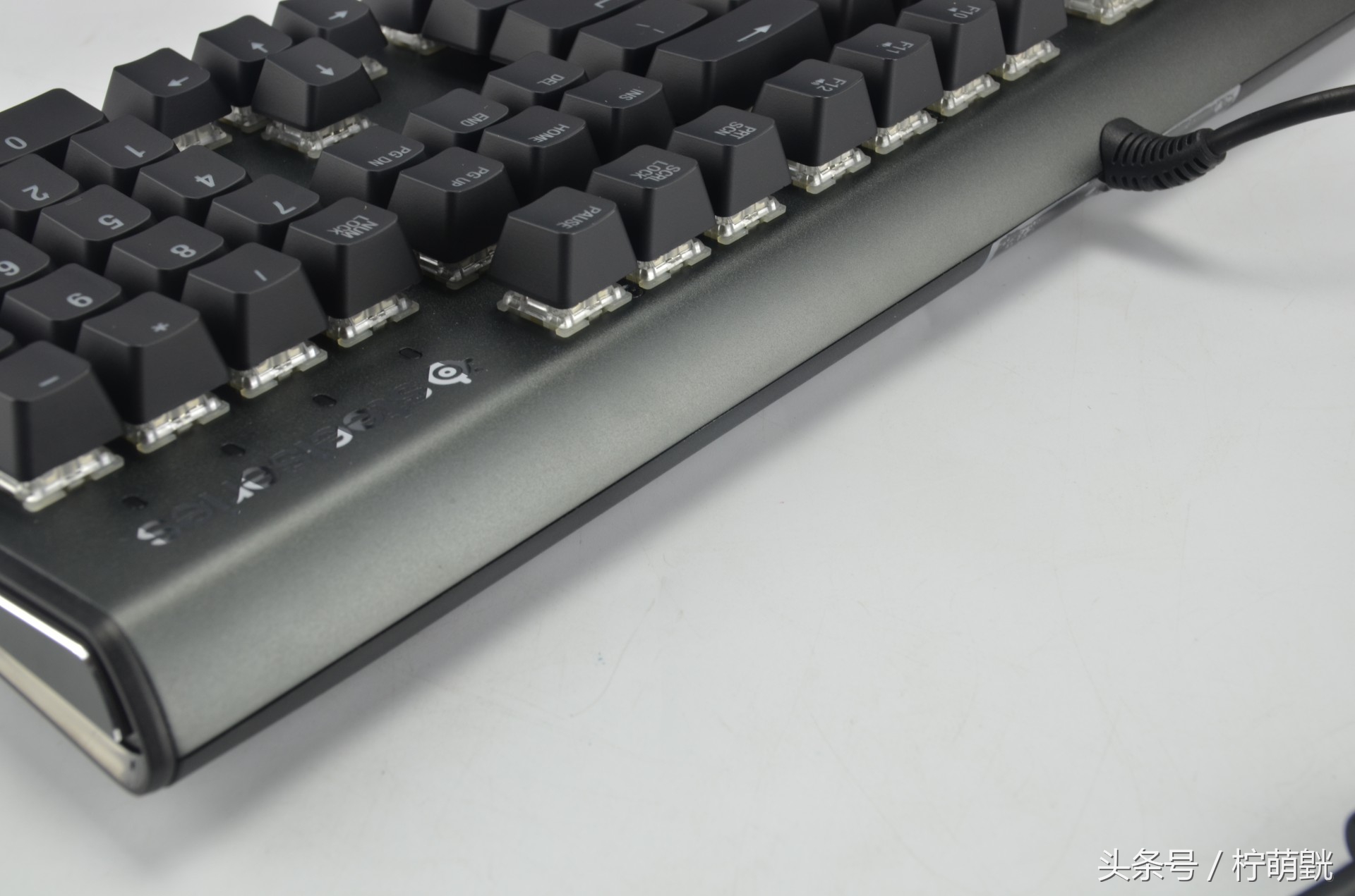 顶级rgb机械键盘,赛睿apexprort机械键盘评测