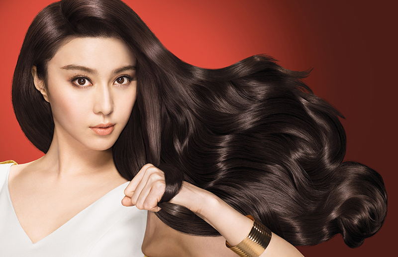 女生有一头飘逸的长发,女人大多长发飘飘