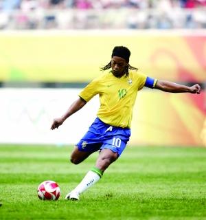 小罗纳尔迪尼奥传奇完全版,小罗纳尔迪尼奥过人集锦