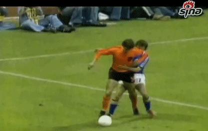 足坛10大过人必杀技,大罗对小罗停球