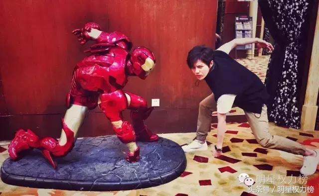 实拍偶遇陈伟霆赵丽颖张艺兴,赵丽颖陈伟霆卡通