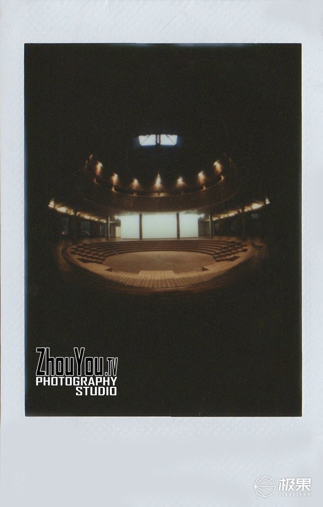 高级摄影师拍摄技巧实例,怎么用手机拍出拍立得的高级照片