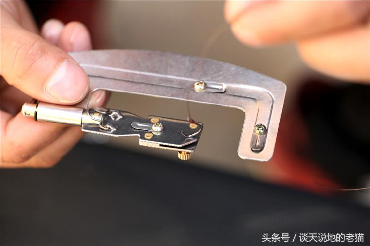 鱼钩最坚固的绑钩方法视频,钓鱼教程简单方便的绑鱼钩方法