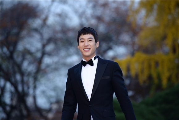 防弹和exo颁奖典礼,yes首尔出席活动视频